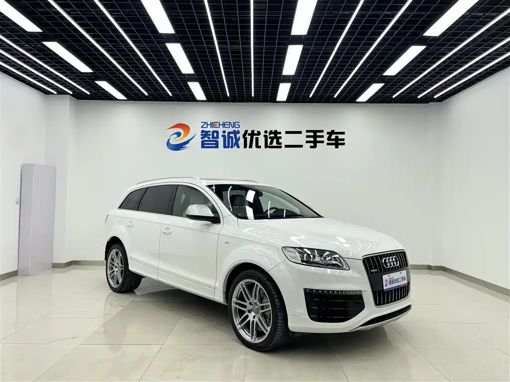 Audi Q7 2010 Model 6.0 V12 TDI Flagship фото 3