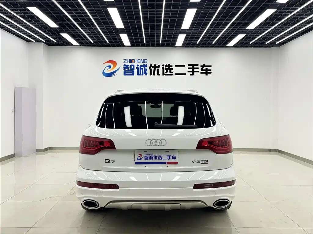 Audi Q7 2010 Model 6.0 V12 TDI Flagship фото 4