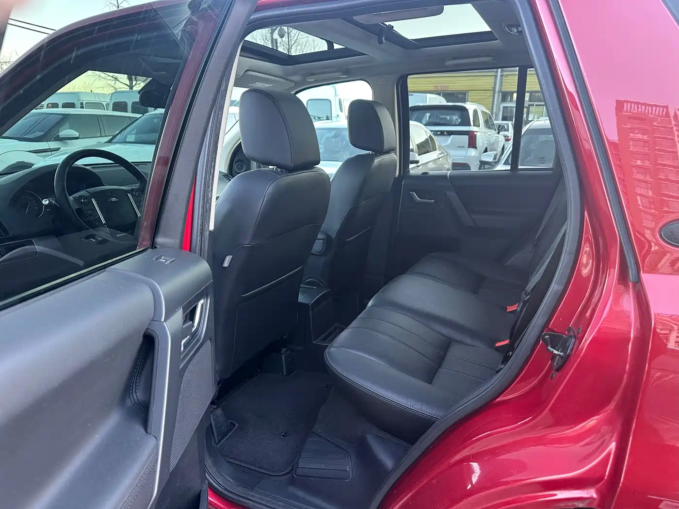 Land Rover Freelander 2 2014 2.0T Si4 SE Gasoline Edition фото 14