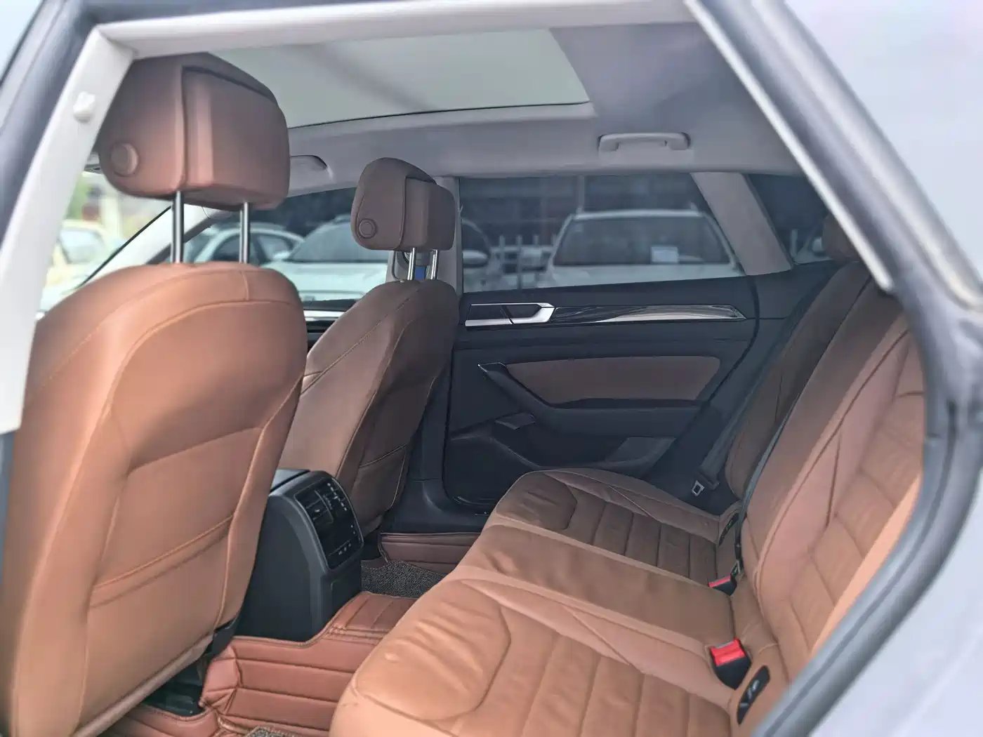 Volkswagen FAW-Volkswagen CC 2021 Shooting Brake 380TSI Hunter Heart Edition фото 15