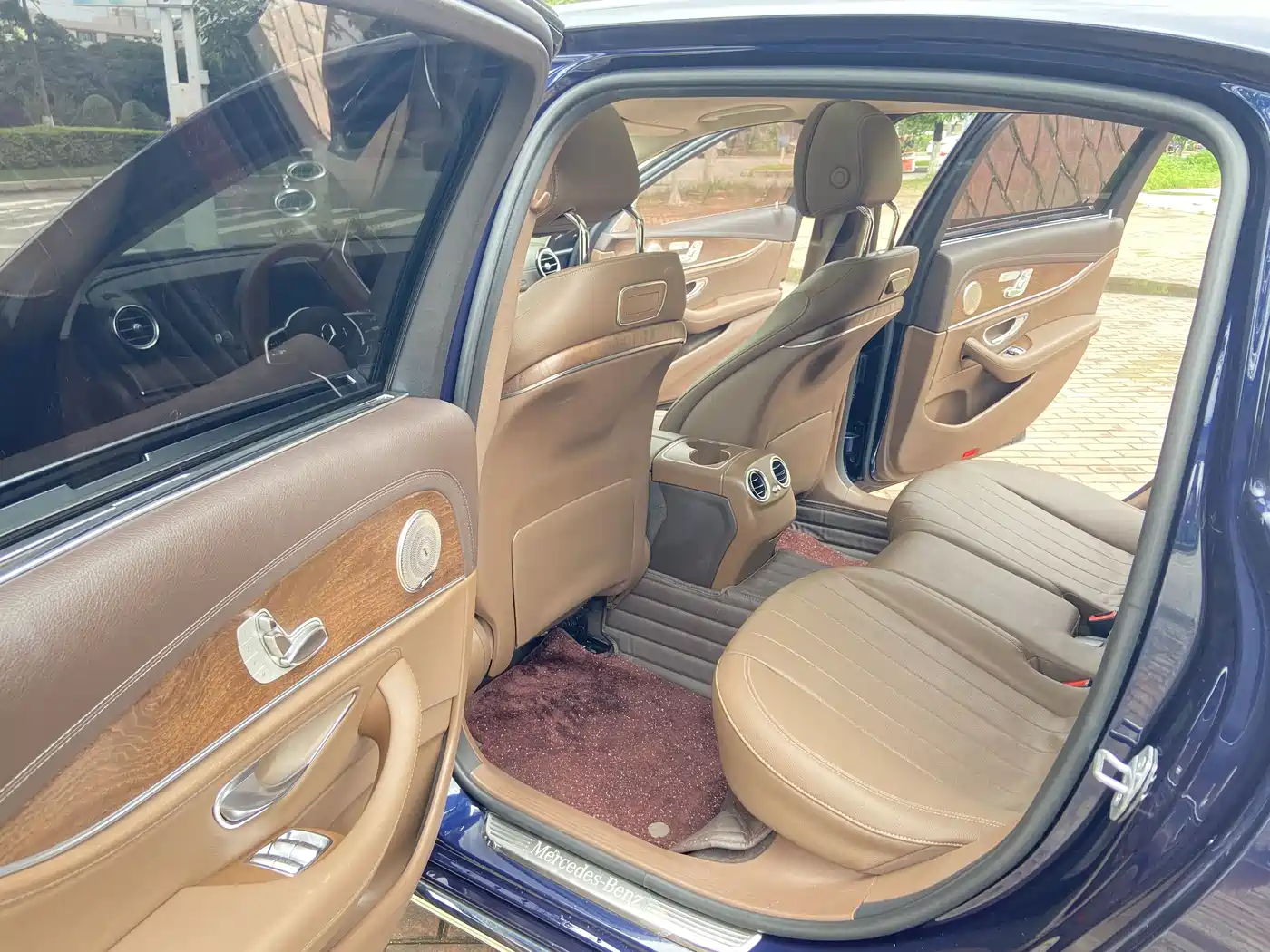 Mercedes-Benz E-Class 2019 E 300 L Luxury фото 10