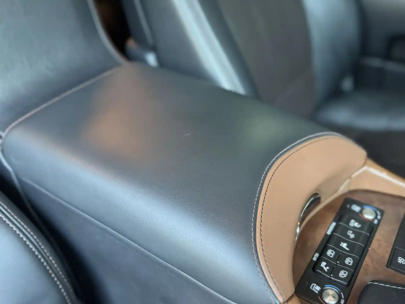 Lexus LS 2014 600hL фото 29
