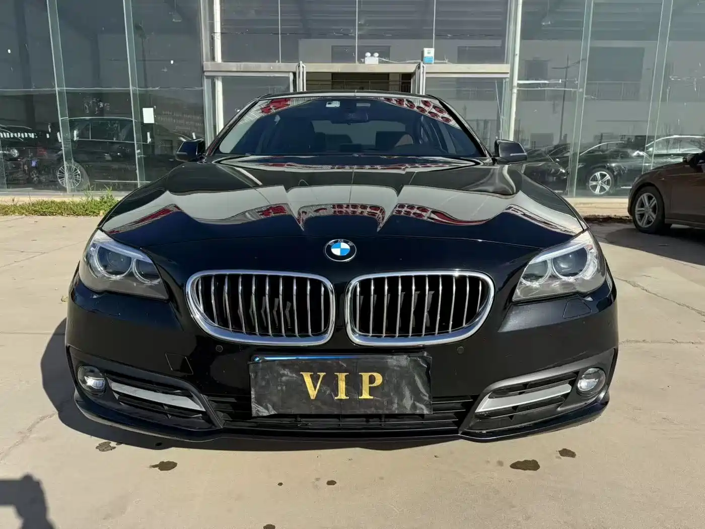 BMW 5 Series 2017 525Li Leading Edition фото 2