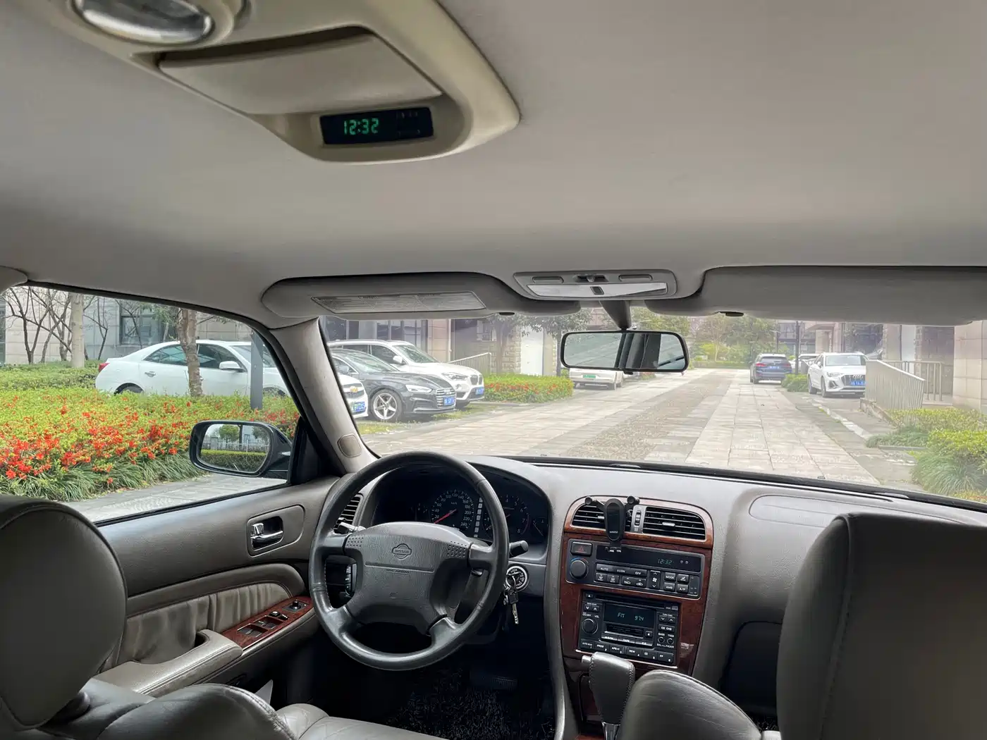 Nissan фото 7