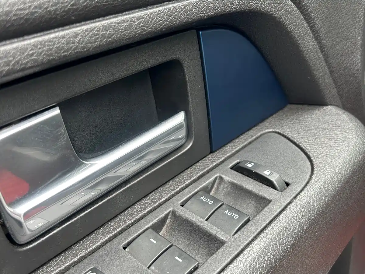Ford F-150 Raptor 2013 2011 6.2L SVT Raptor SuperCrew