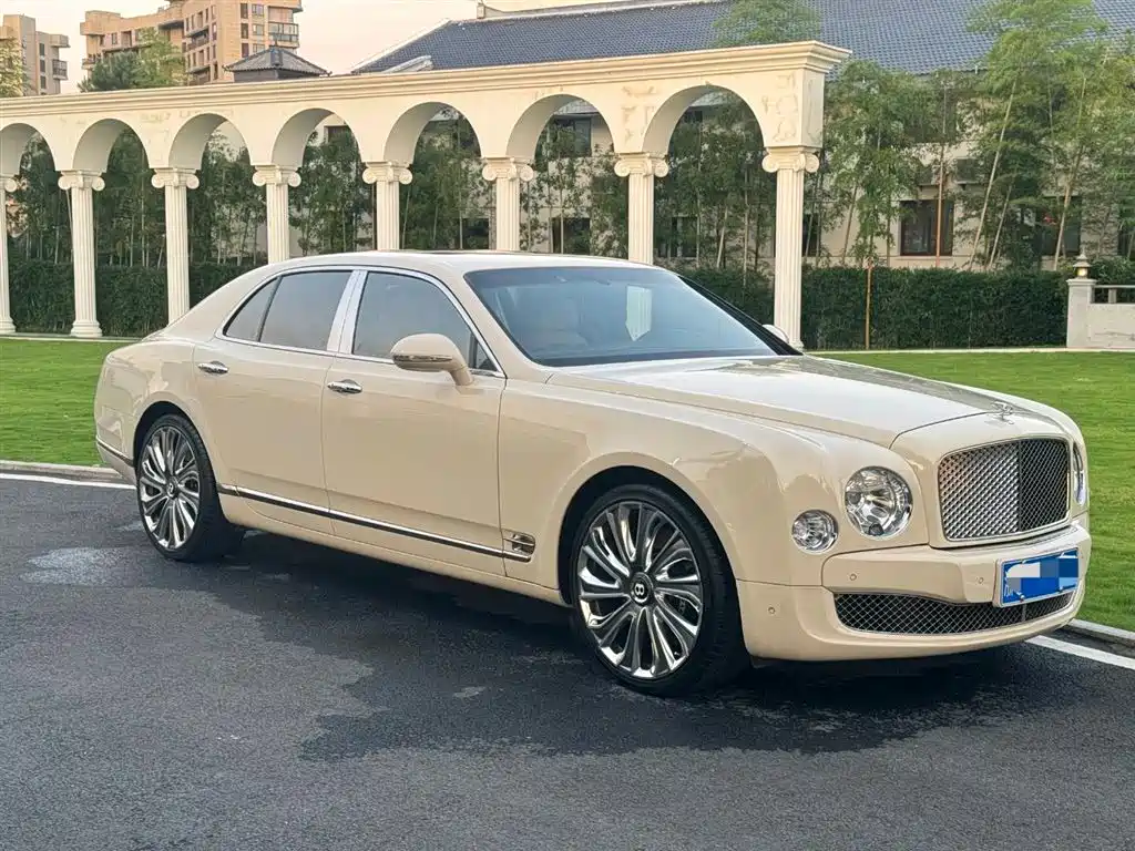 Bentley Mulsanne 2013 6.8T Mulliner Special Edition фото 6