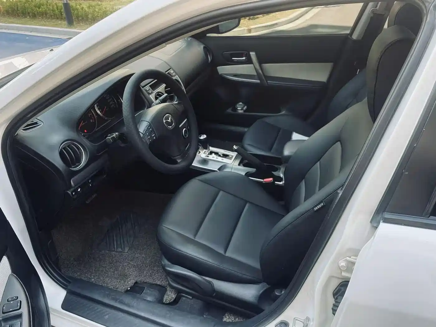 Фото 8 - Mazda 6