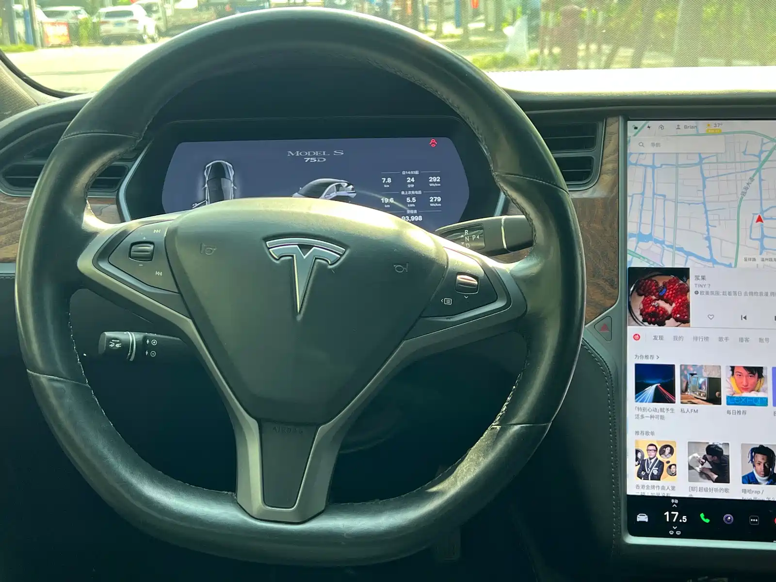 Фото 6 - Tesla Model S
