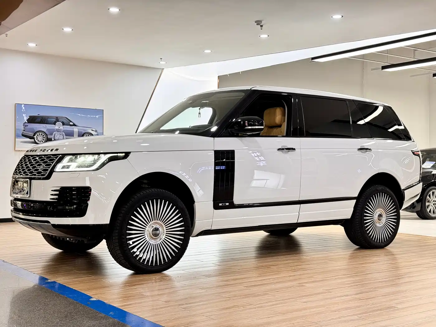 Land Rover Range Rover 2016 3.0 SC V6 Vogue LWB