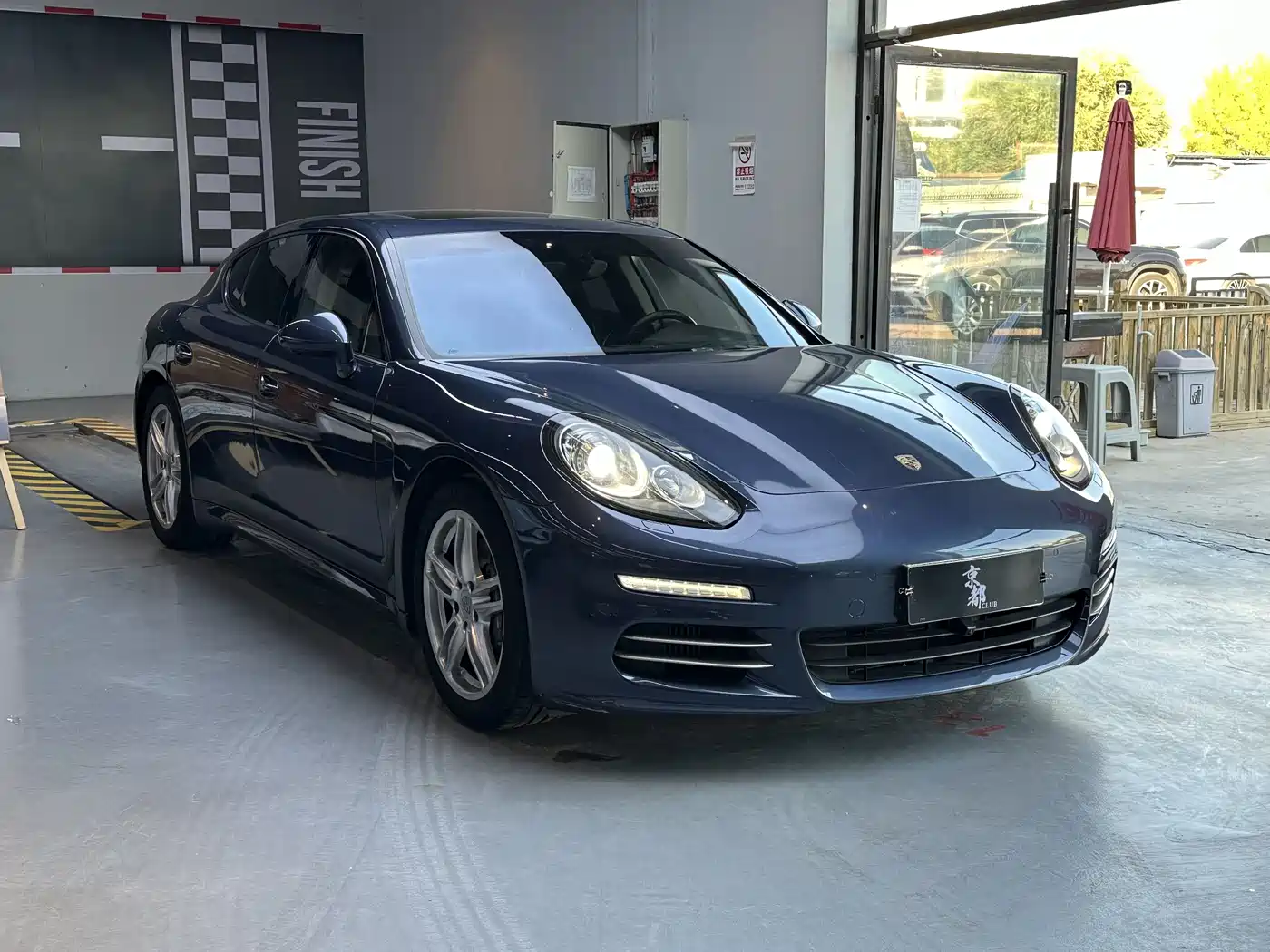 Porsche Panamera 2014 Panamera 4 3.0T фото 3