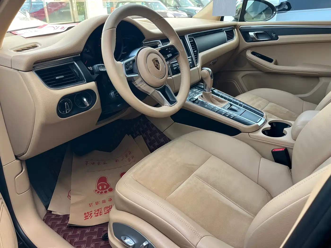 Porsche Macan 2016 Macan 2.0T фото 4