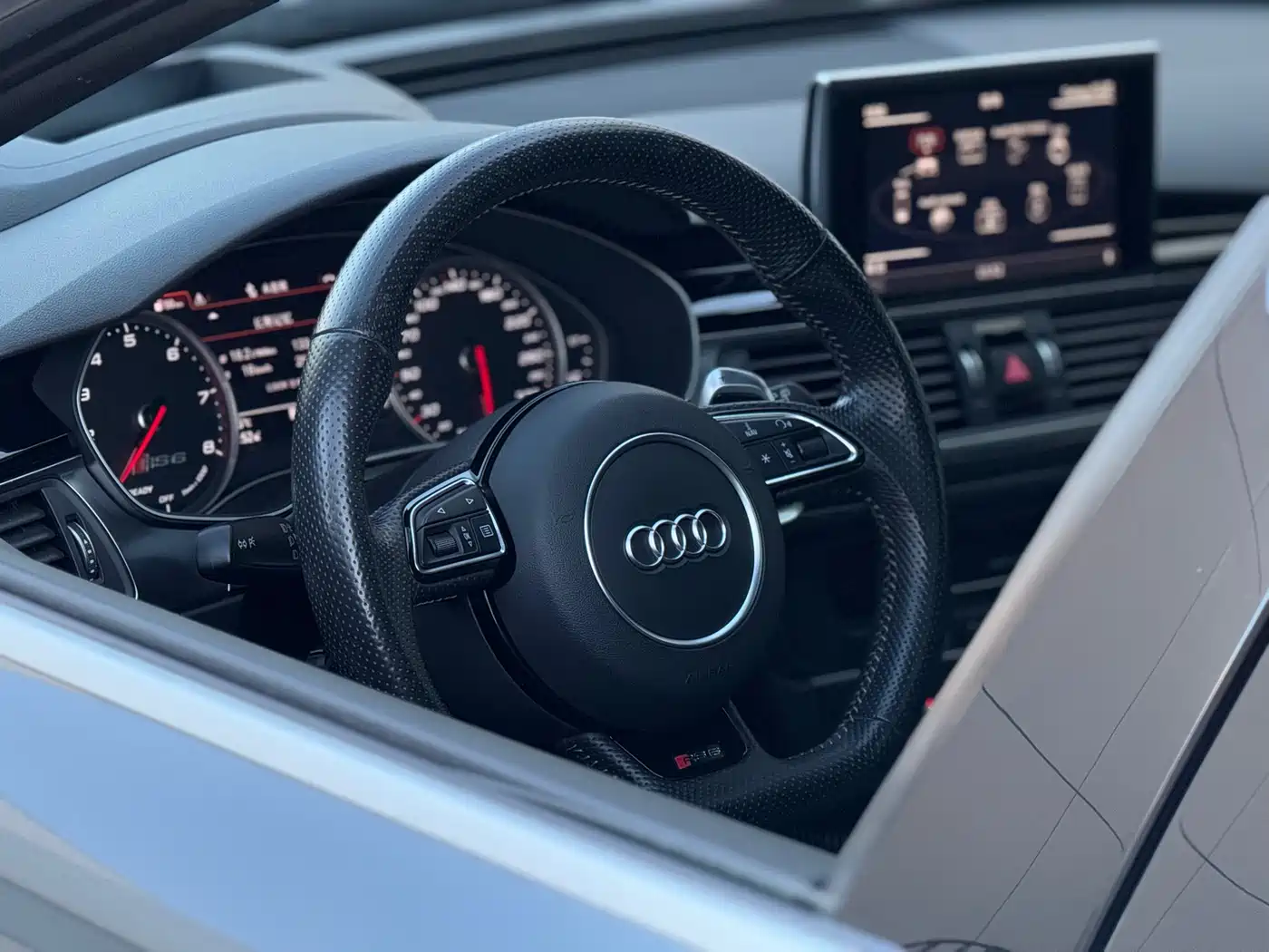 Audi RS 6 2016 RS 6 4.0T Avant фото 7