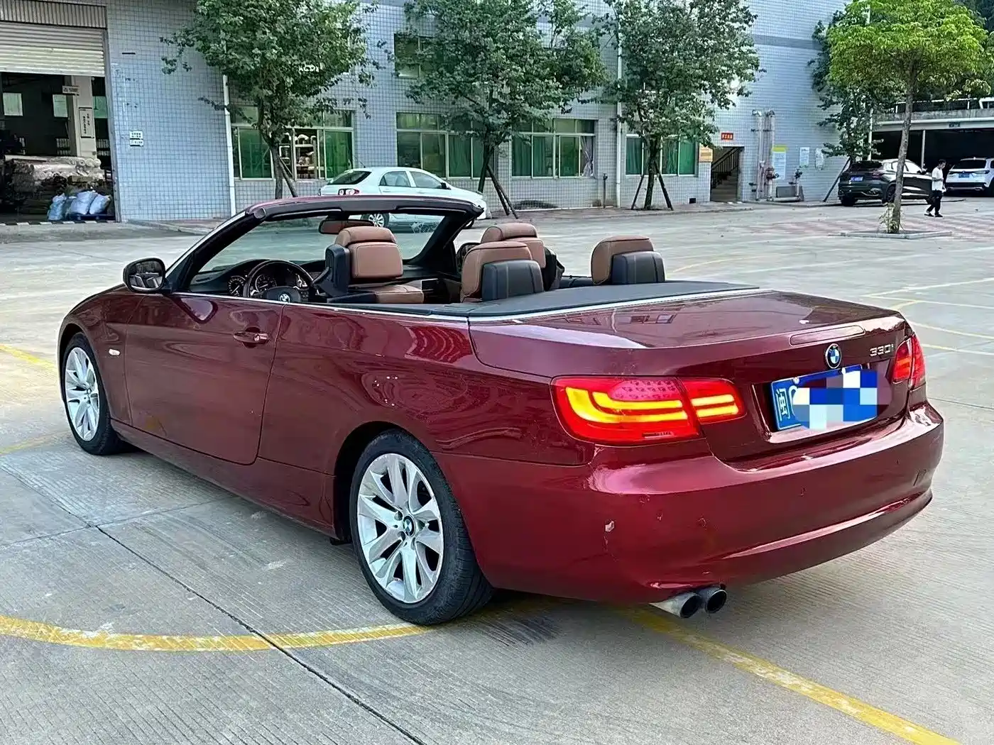 BMW 3 Series (Import) 2011 330i Convertible Coupe фото 7