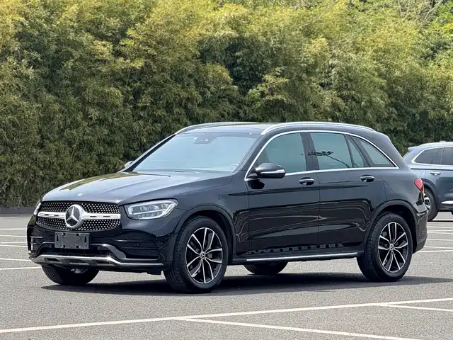 MERCEDES-BENZ GLC