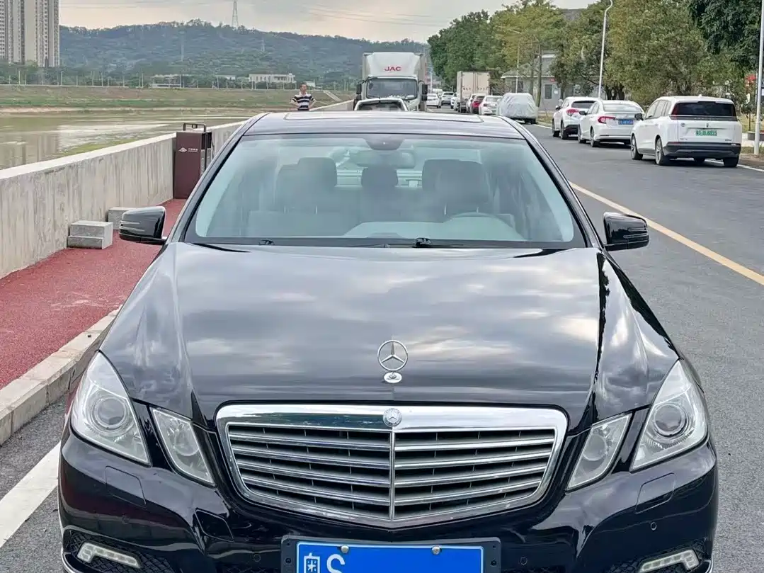 Mercedes-Benz E-Class (Import) 2010 E 200 CGI Elegance фото 2