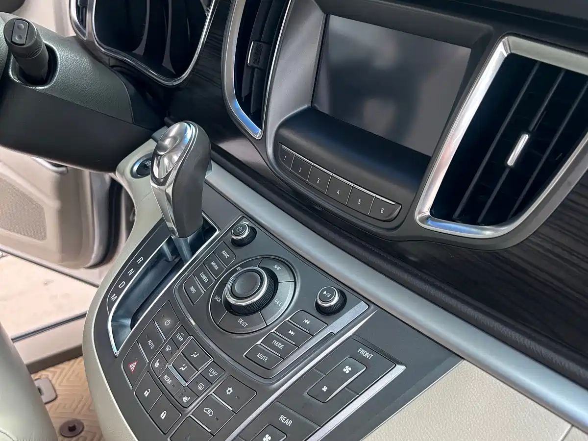 Buick GL8 2011 3.0L GT Luxury Business Elegance Edition фото 11