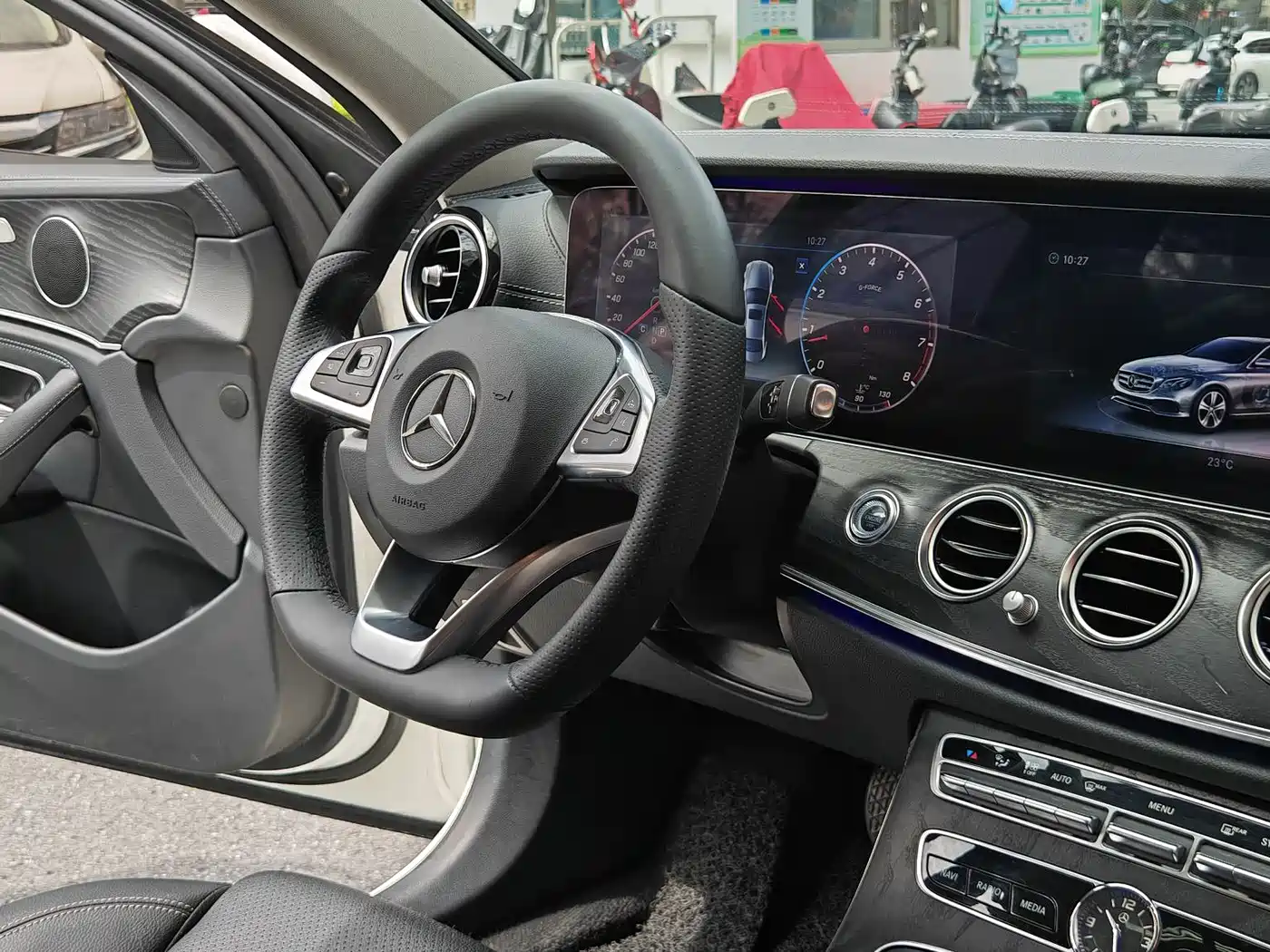 Mercedes-Benz E-Class 2018 E 200 L Sport фото 22