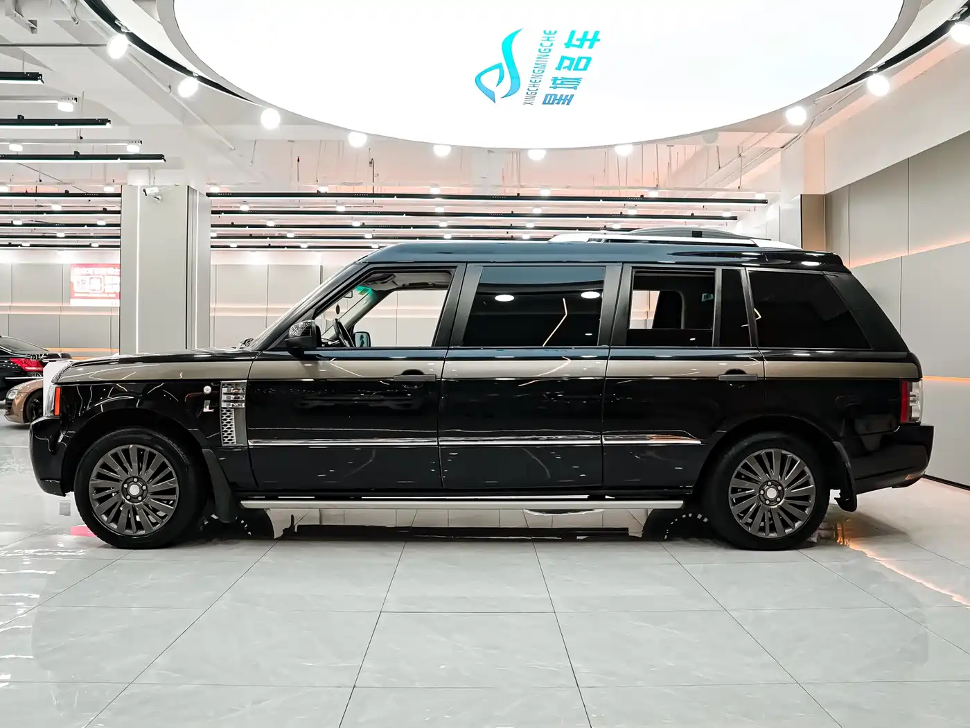 Land Rover Range Rover 2014 5.0 SC V8 AB Ultimate Genesis Extended Edition фото 4