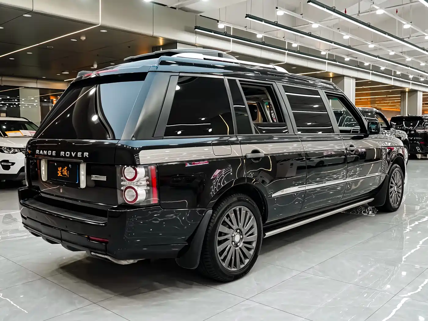 Land Rover Range Rover 2014 5.0 SC V8 AB Ultimate Genesis Extended Edition фото 5