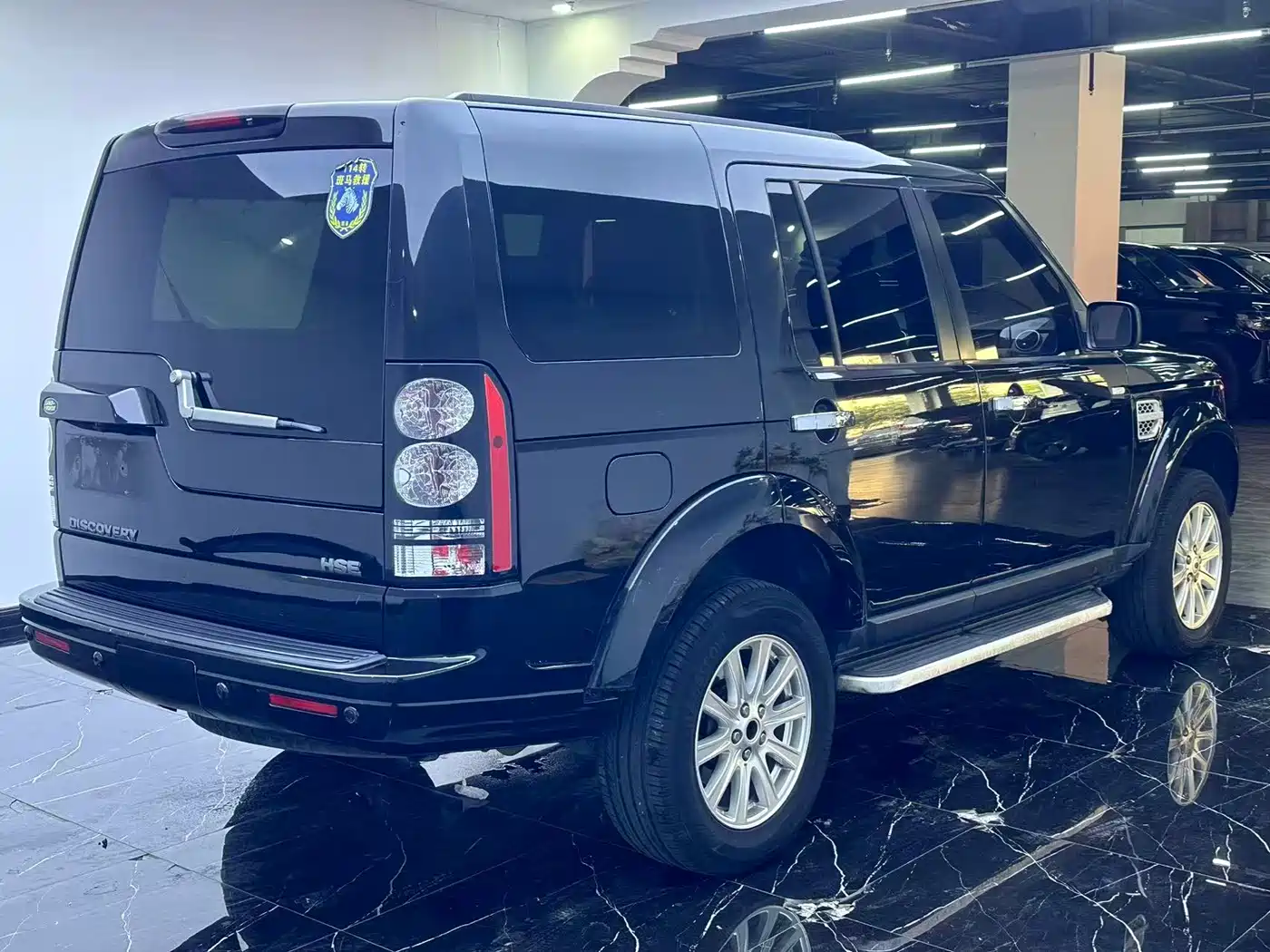 Land Rover Discovery 2010 4.0 V6 HSE Petrol фото 22