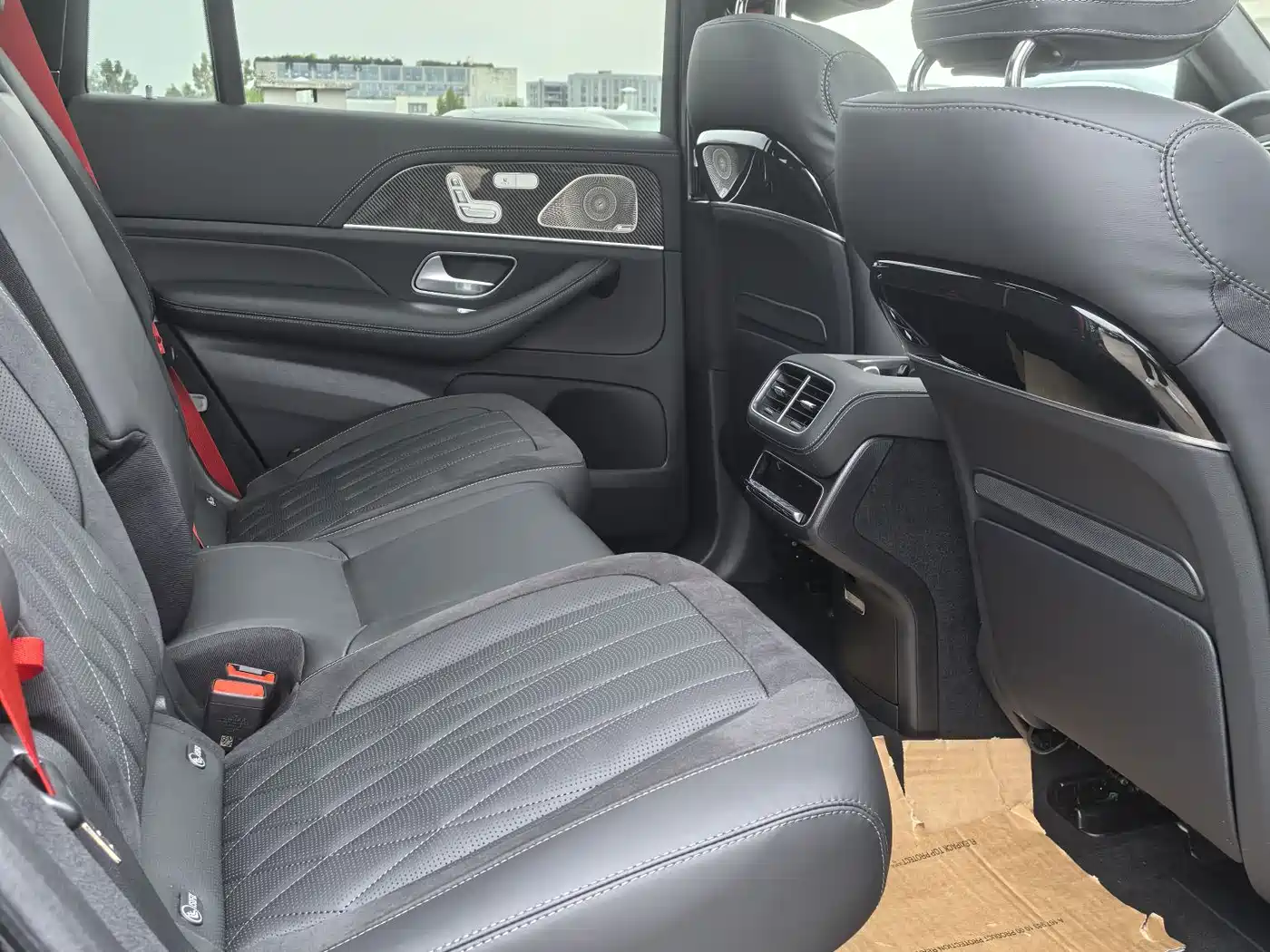 Mercedes-Benz GLS AMG 2024 AMG GLS 63 4MATIC+ фото 13