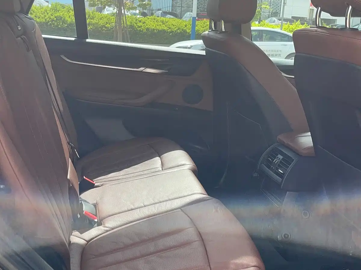 BMW X5 (Import) 2014 xDrive35i Luxury фото 9