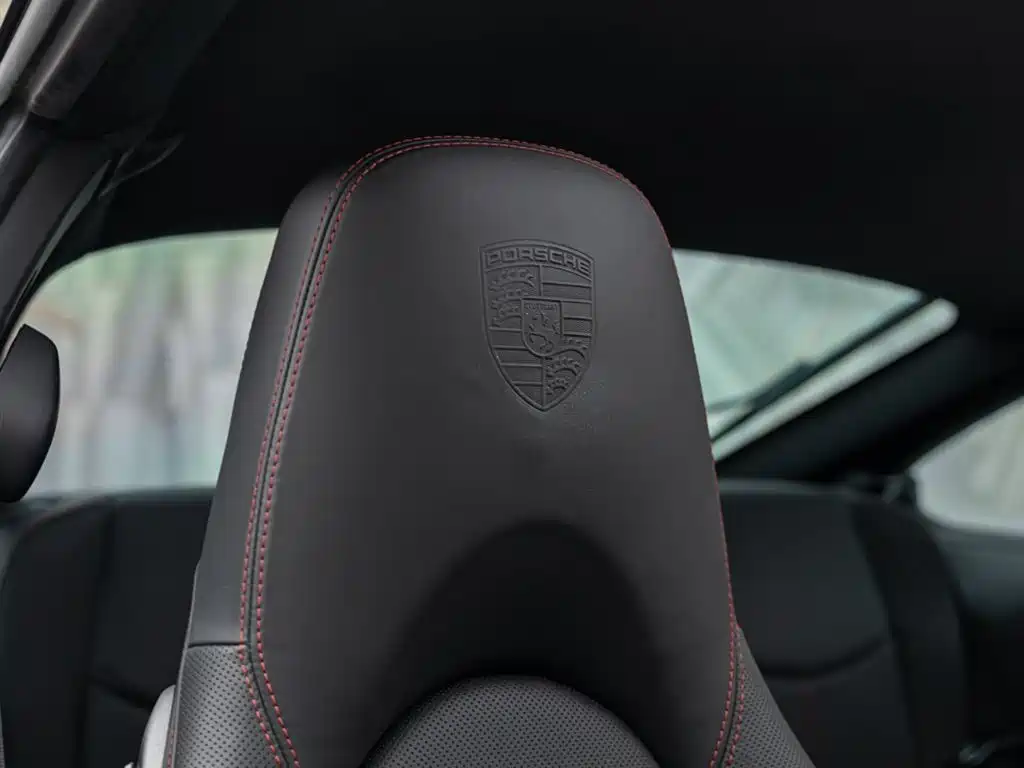 Porsche 911 2010 Turbo 3.8T фото 20