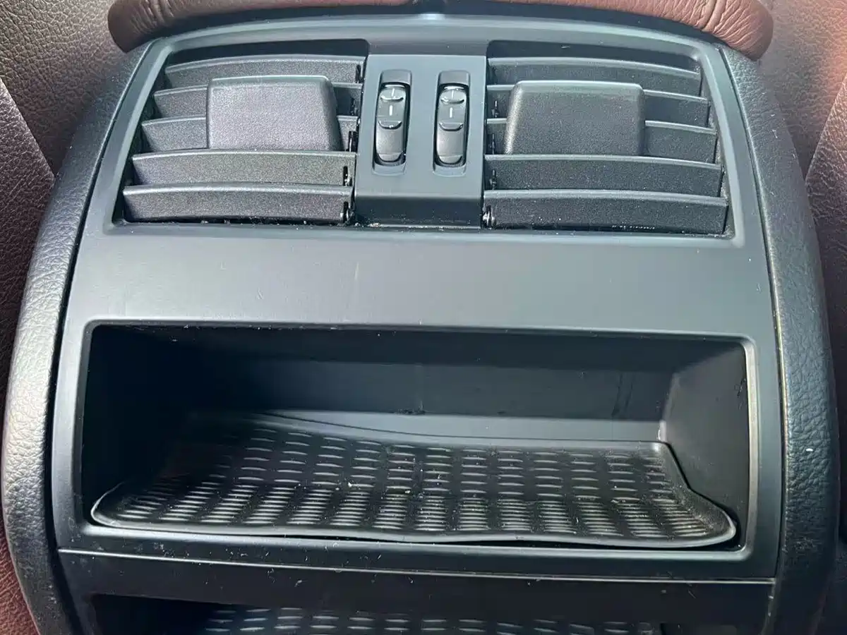 BMW 5 Series 2017 525Li Leading Edition фото 17