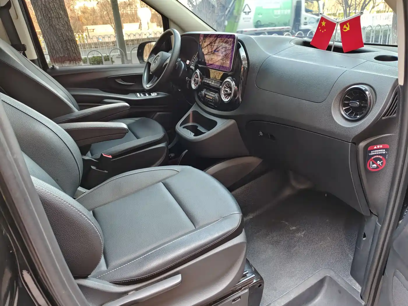 Mercedes-Benz Vito 2021 2.0T Elite 7-Seater фото 7