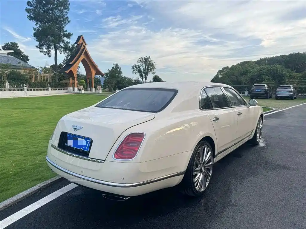 Bentley Mulsanne 2013 6.8T Mulliner Special Edition фото 7