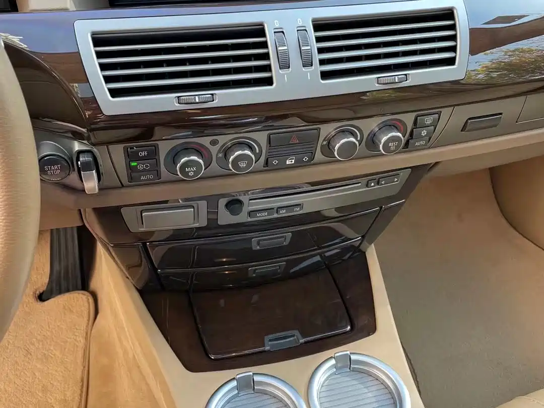 BMW 7 Series 2008 Model 730Li Classic Edition фото 36