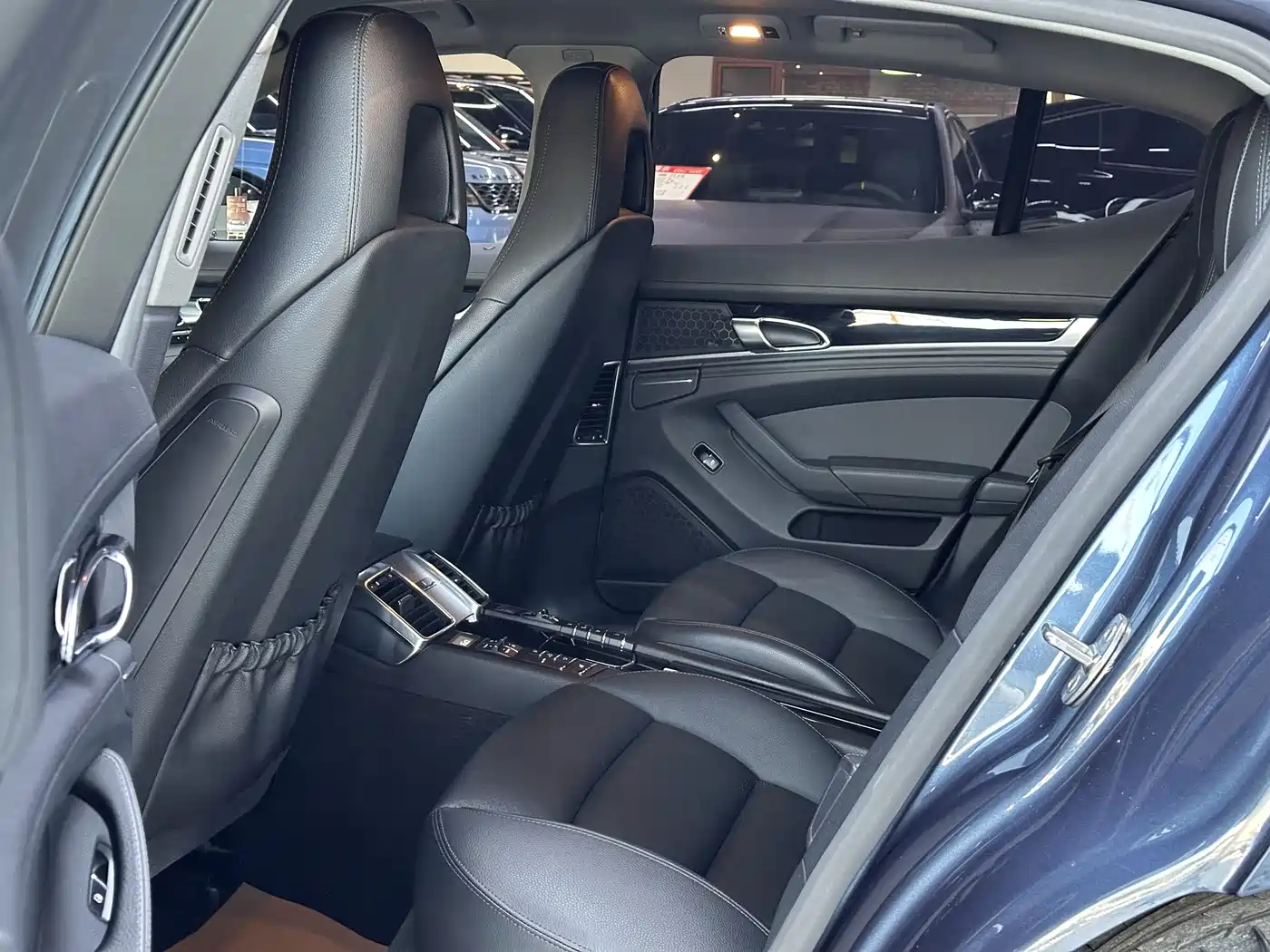 Porsche Panamera 2014 Panamera 4 3.0T фото 15