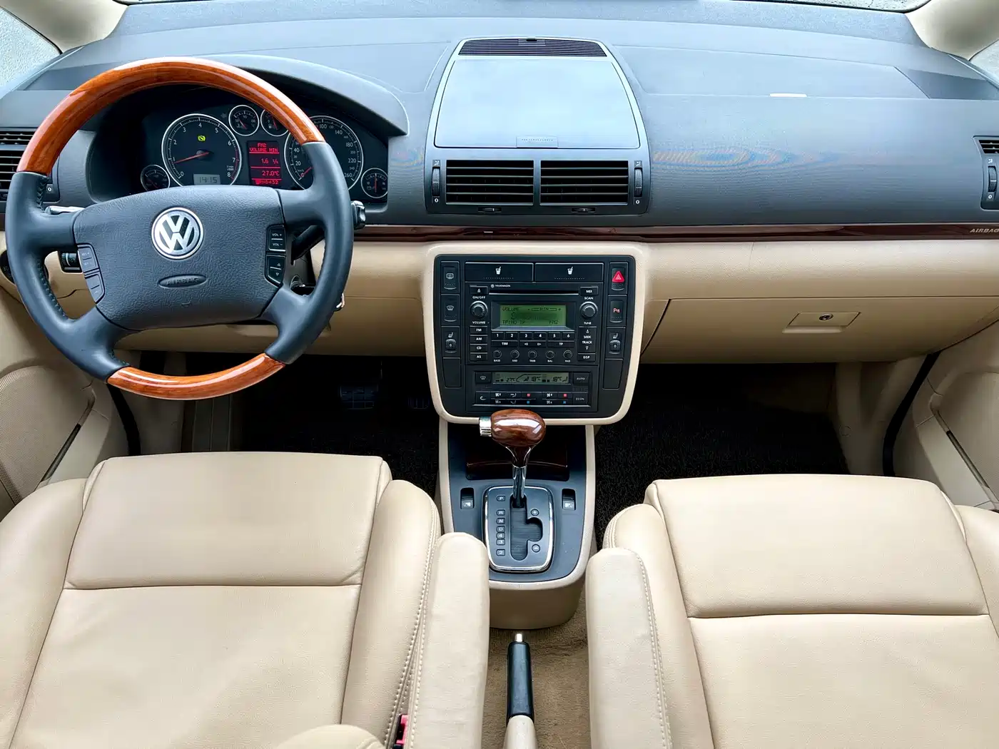 Volkswagen Sharan 2004 Model 1.8T Automatic фото 5