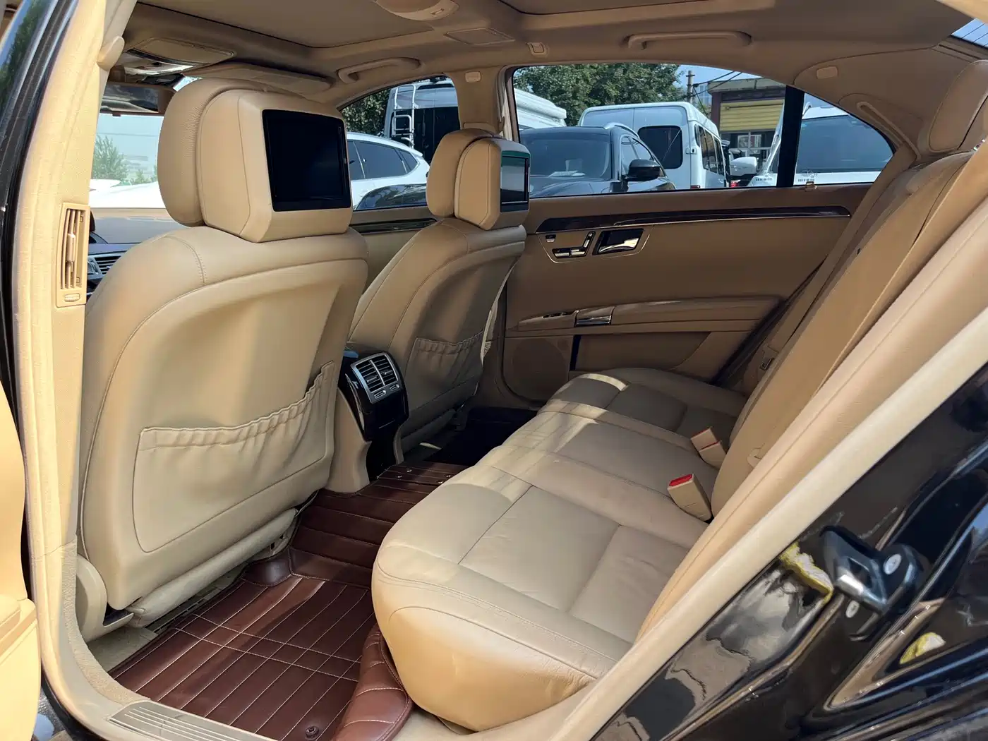Mercedes-Benz S-Class 2012 S 300 L Luxury Grand Edition фото 10