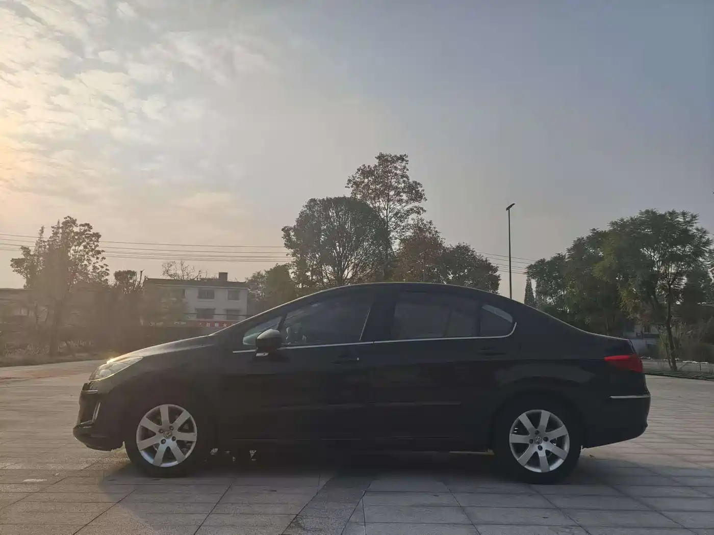 Peugeot 408 2012 2011 1.6L Automatic Comfort Edition