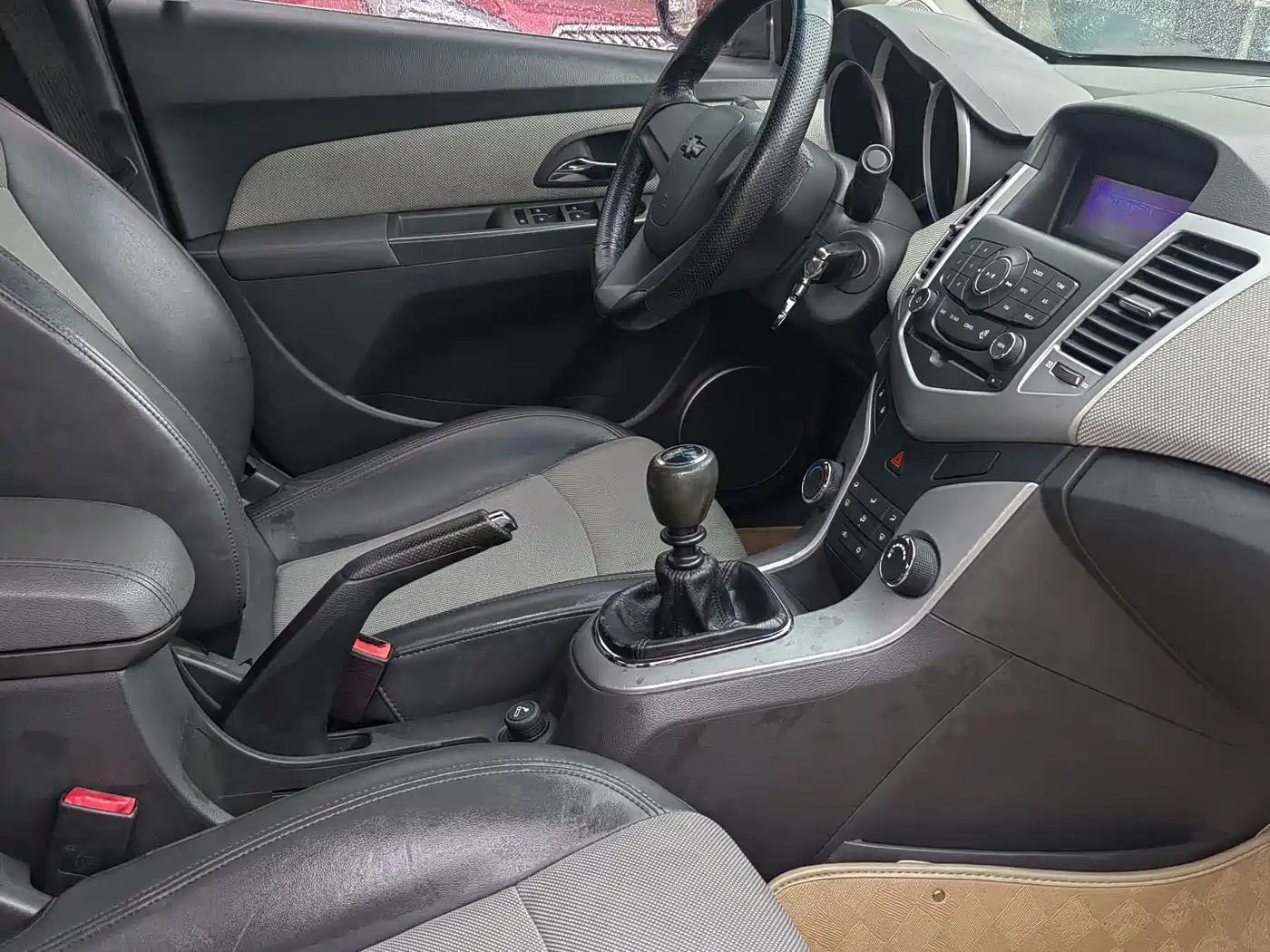 Фото 7 - Chevrolet Cruze