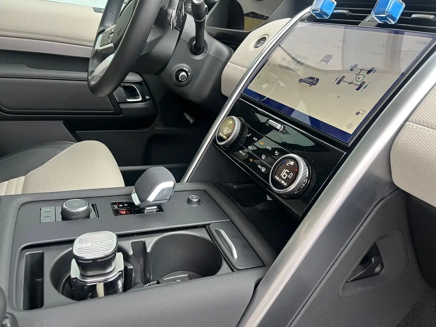 Land Rover Discovery 2024 360PS Dynamic SE фото 11