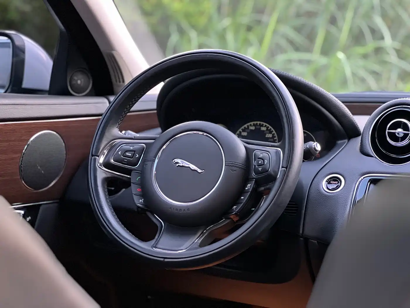 Jaguar XJ 2016 2016 XJL 3.0 SC 2WD Elegance Business Edition