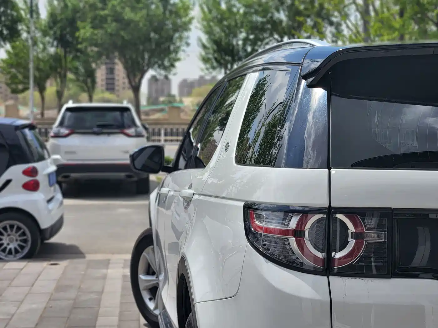 Land Rover Discovery Sport 2016 2.0T S фото 5