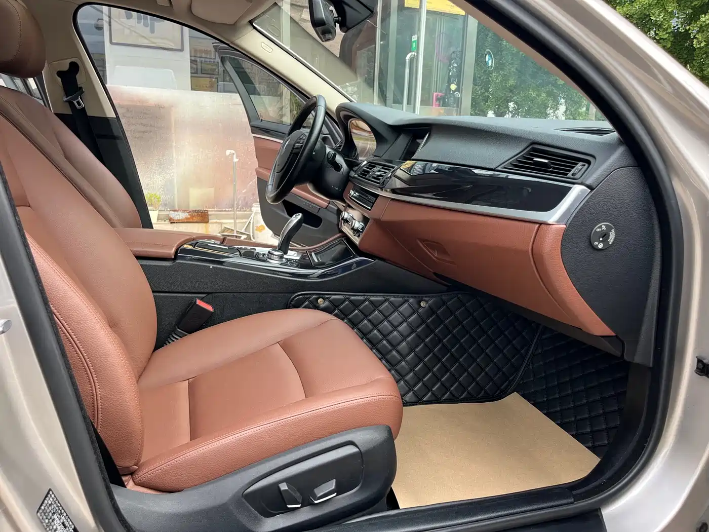BMW 5 Series 2014 520Li Elegance фото 19