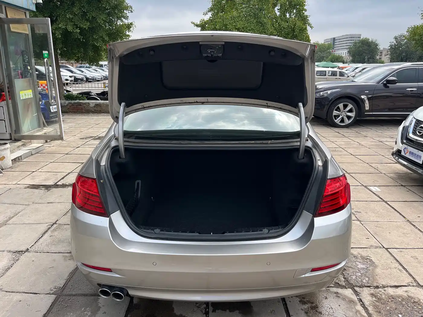 BMW 5 Series 2014 520Li Elegance фото 27
