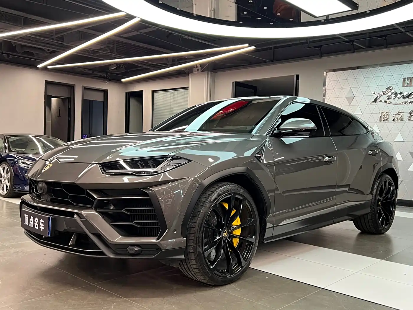 Lamborghini Urus 2021 4.0T V8 фото 3