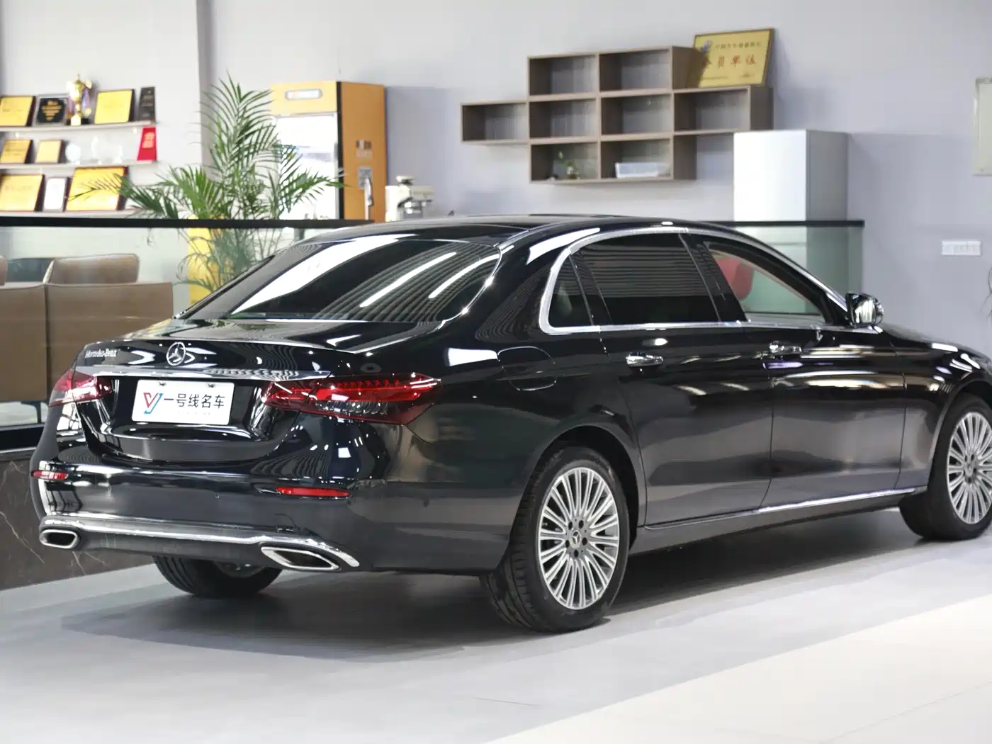  E CLASS