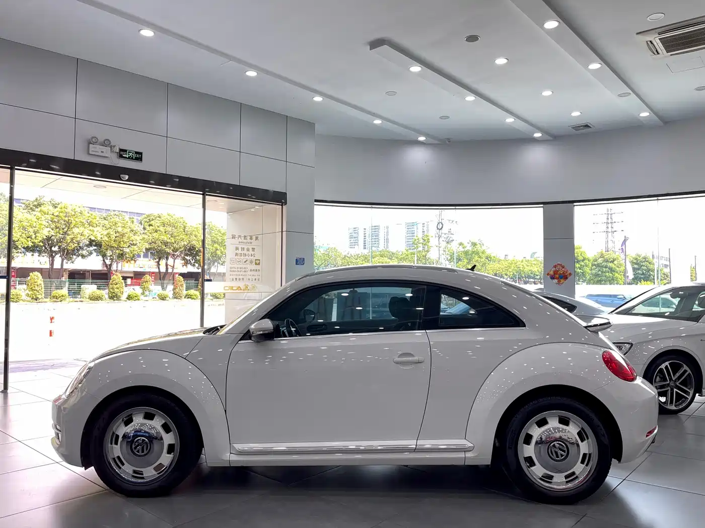 Volkswagen Beetle 2015 180TSI фото 5