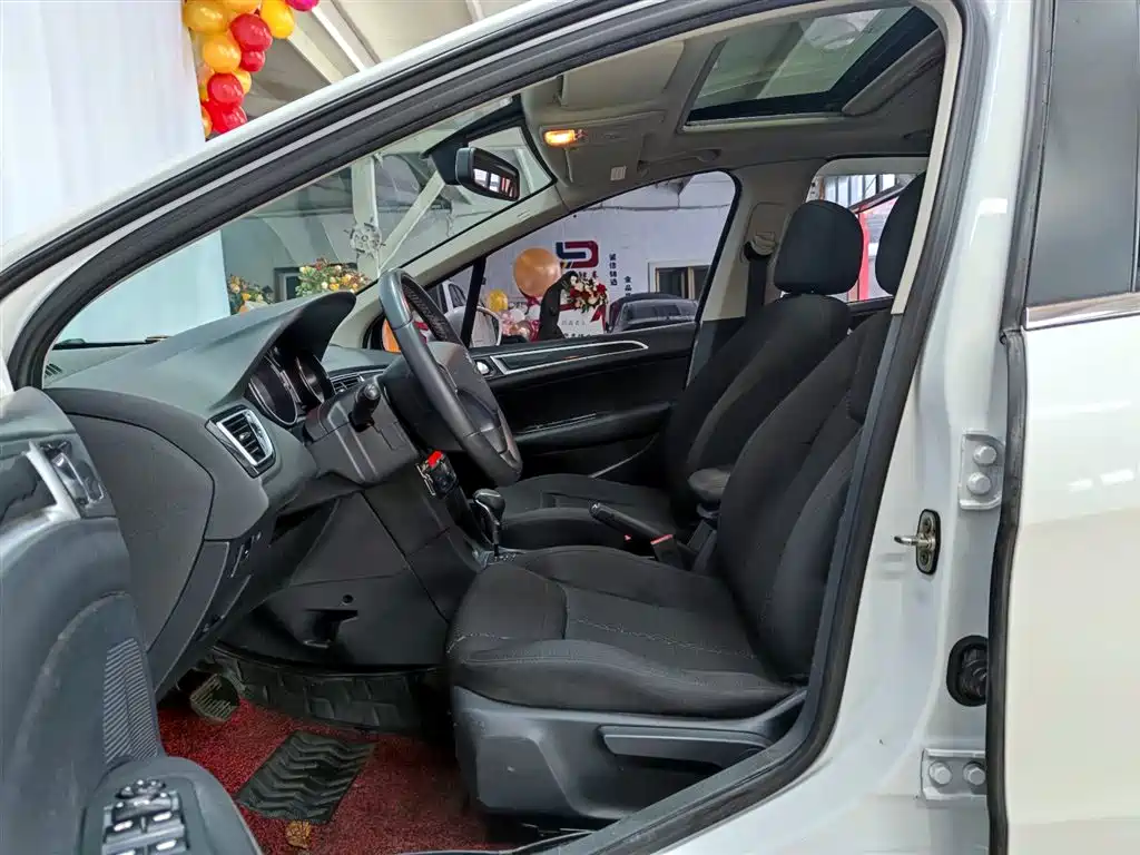 Peugeot 308 2016 1.6L Automatic Fashion фото 7