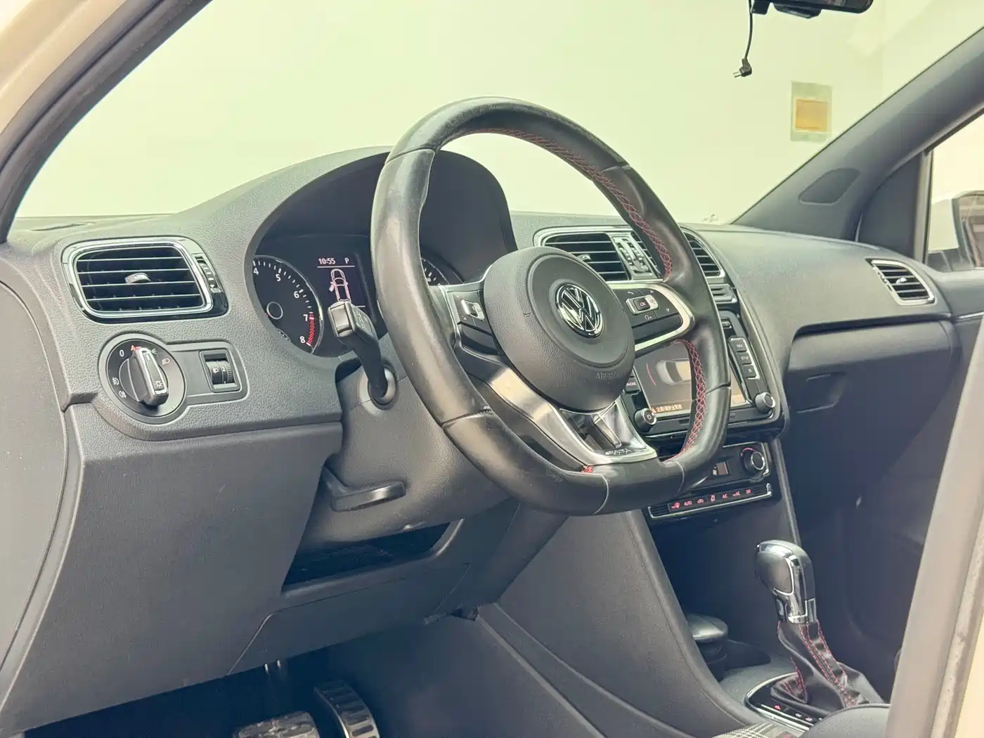 Volkswagen Polo 2016 1.4TSI GTI фото 4