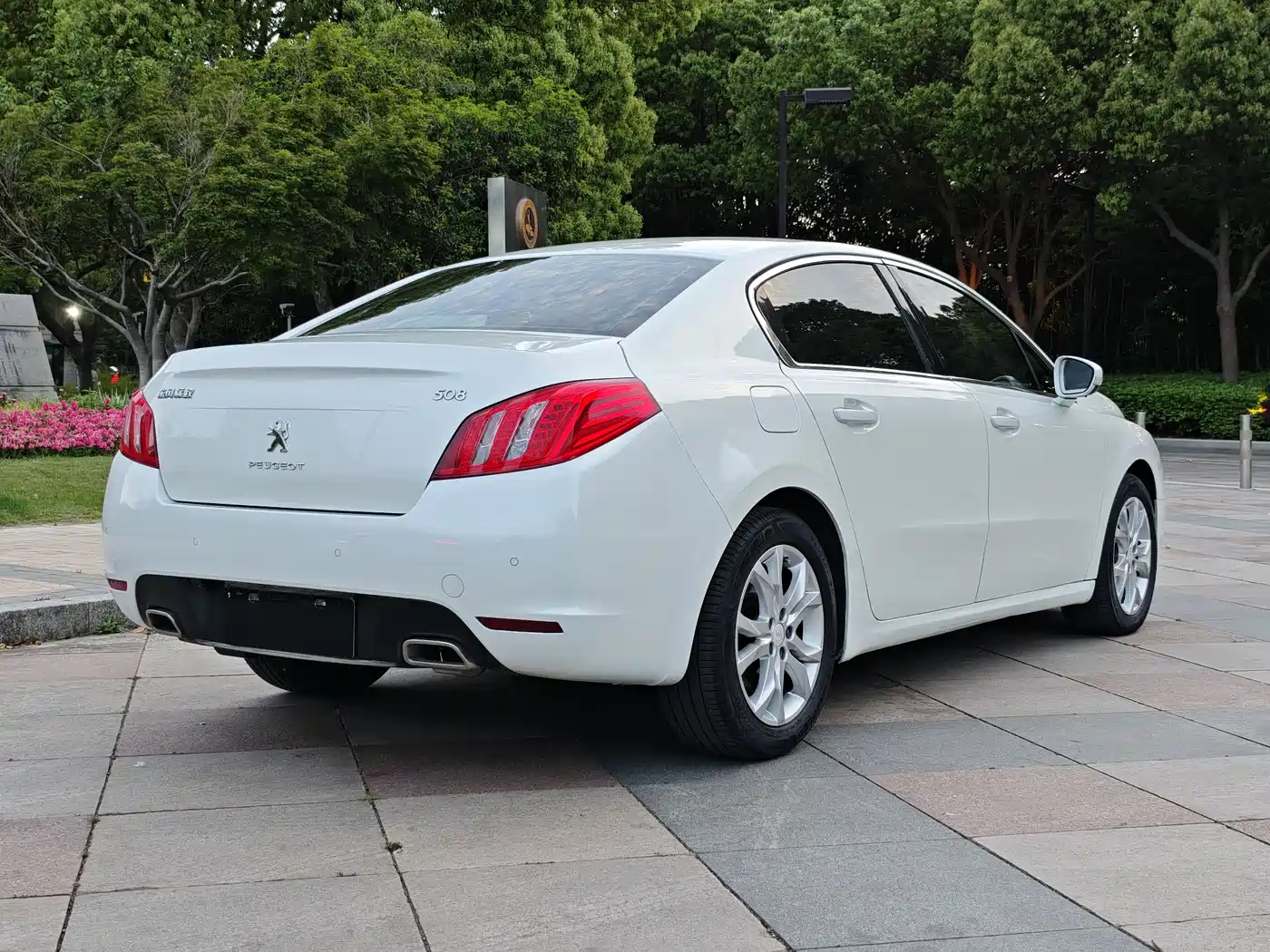 Peugeot 508 2013 2.3L Roland Garros Edition фото 5