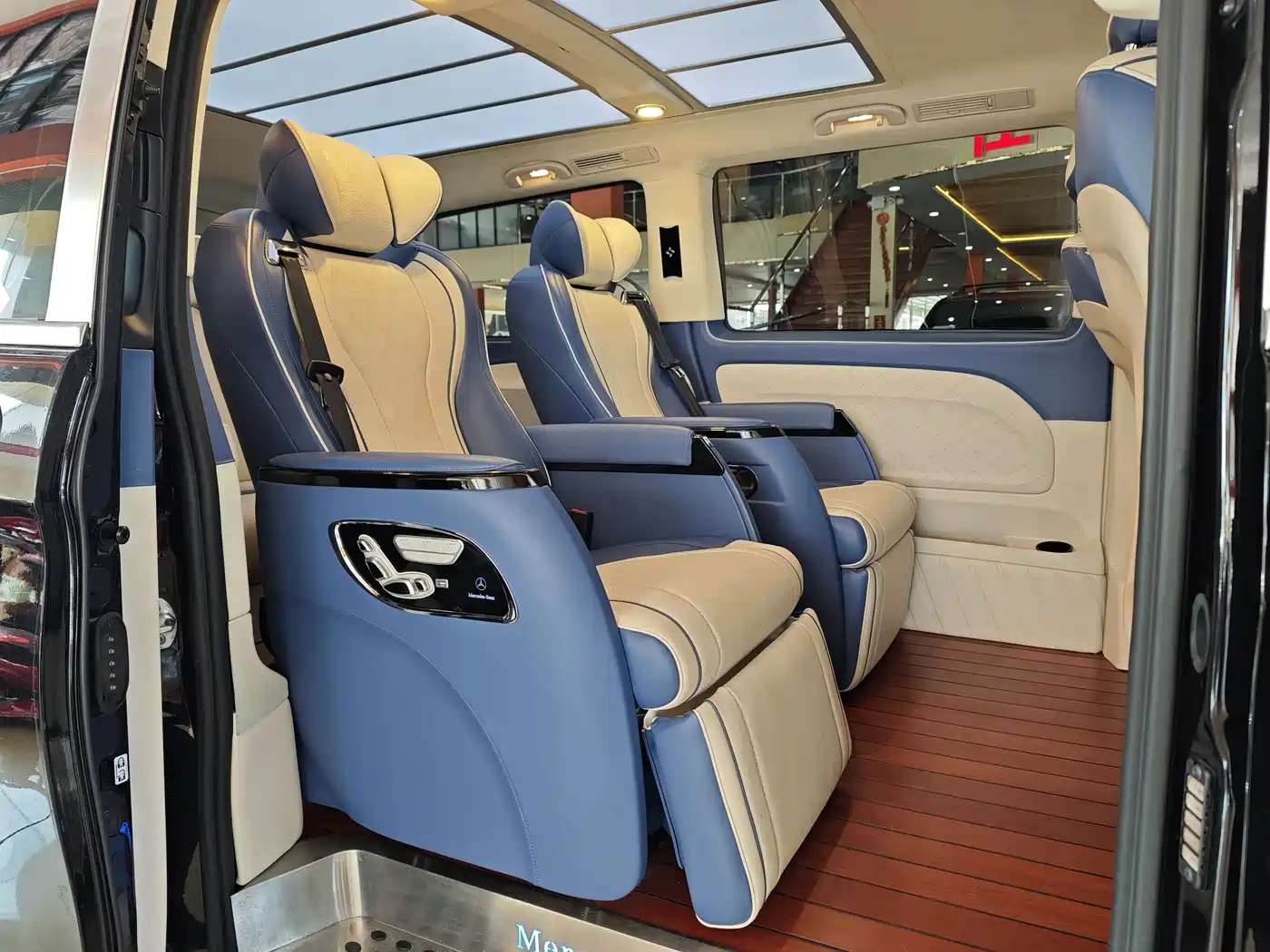 Mercedes-Benz Vito 2021 2.0T Elite 7-Seater фото 11