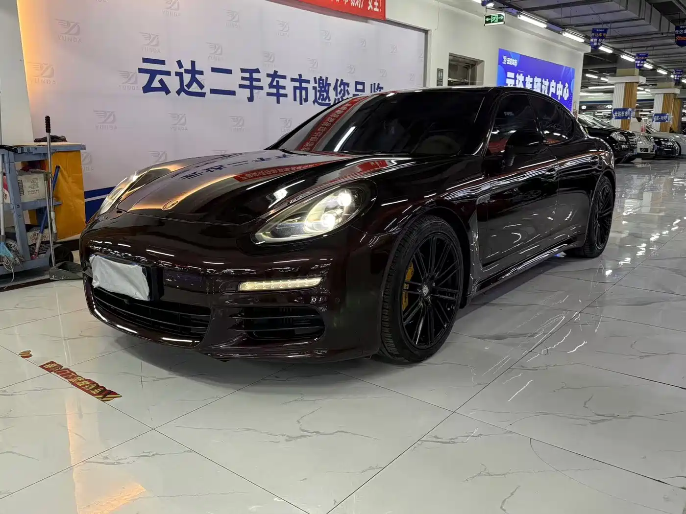 Porsche Panamera 2014 Panamera 4 3.0T фото 3