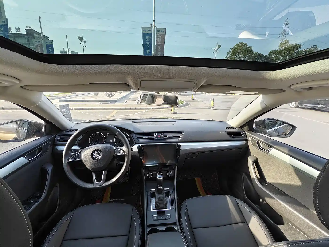 Škoda Superb 2016 TSI280 DSG Advance Edition фото 8